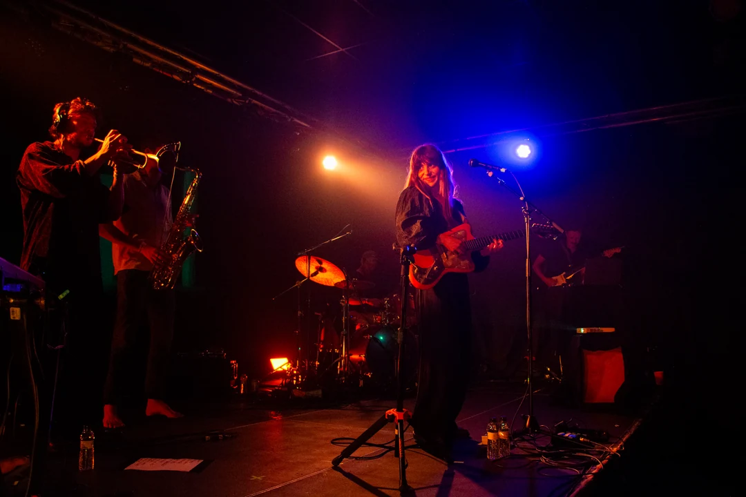 Boogie Belgique lo parte modernizando música de hace décadas en Barcelona
