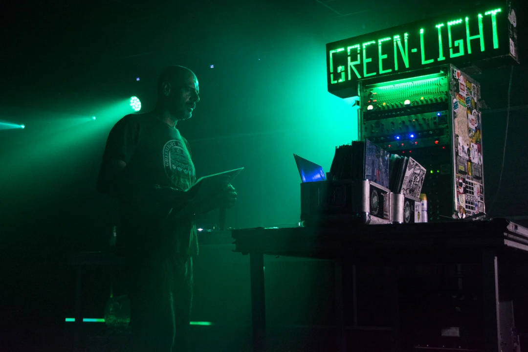 Una de Charlie P y Greenlight para el opening party del IDG